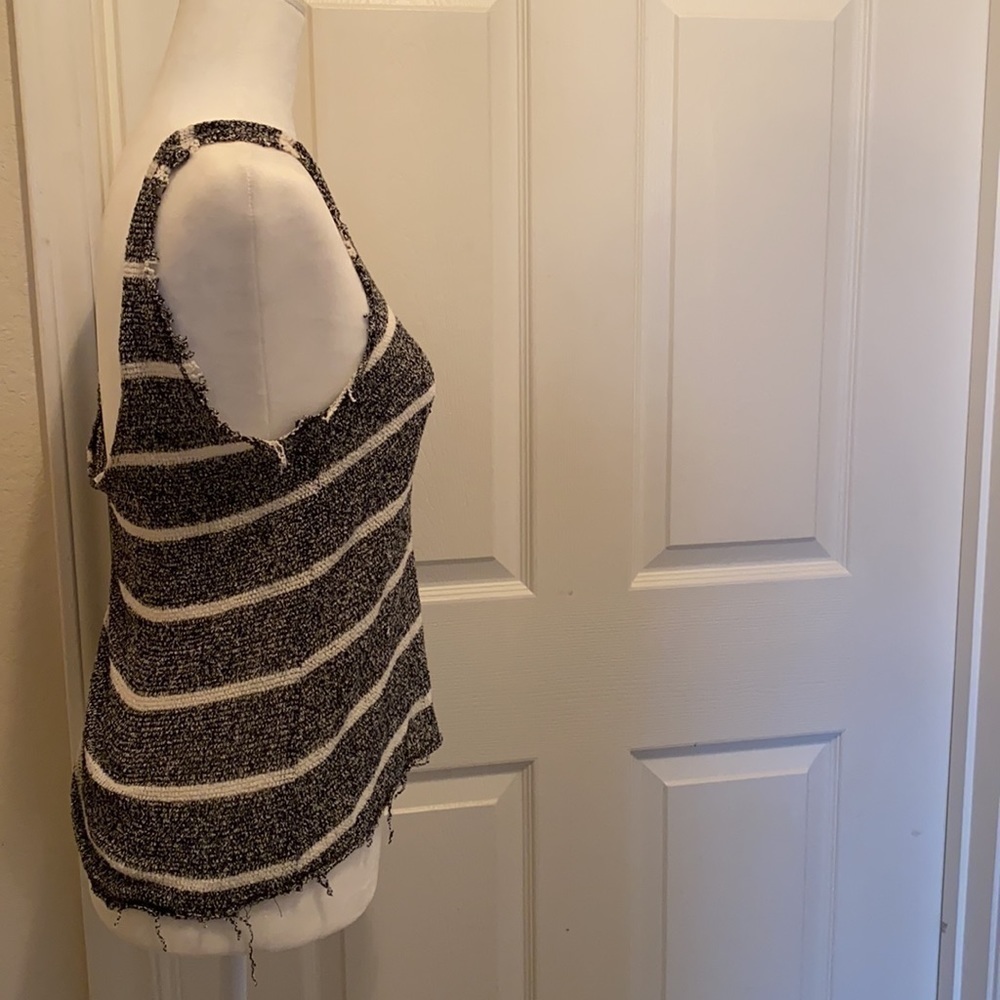 Zara Striped Sleeveless Blouse with Rough Edges - Picture 2 of 3
